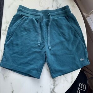 ALO chill shorts